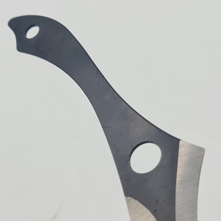 Cutit Ninja de Aruncat in Copaci, Curbat, 18cm, Negru