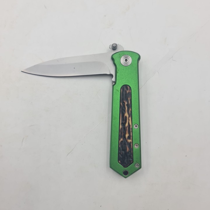 Briceag cu Agatatoare, Deschidere Manuala, Model Scoarta de Copac, Verde, 20 cm
