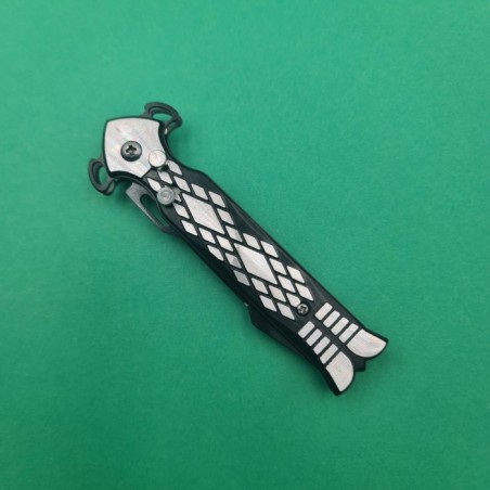 Briceag Deschidere a Lamei pe Buton, Model Romburi, Sistem Prindere Curea, Argintiu, 20 cm